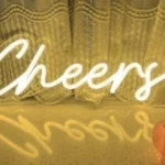 HFHungkeong Neonowy znak, Cheers, 38 x 14 cm