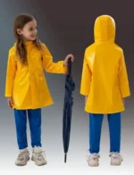Strój Coraline dla dzieci z żółtą peleryną i niebieskimi spodniami 135cm 2